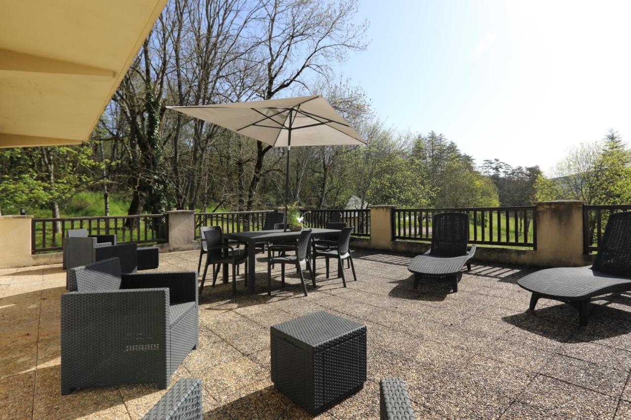 Domaine De Puy Robert Lascaux - A 800M Grotte De Lascaux - Hotel Avec Piscine - Chambres Et Gites-Appartements - Sarlat - Dordogne Монтіньяк Екстер'єр фото