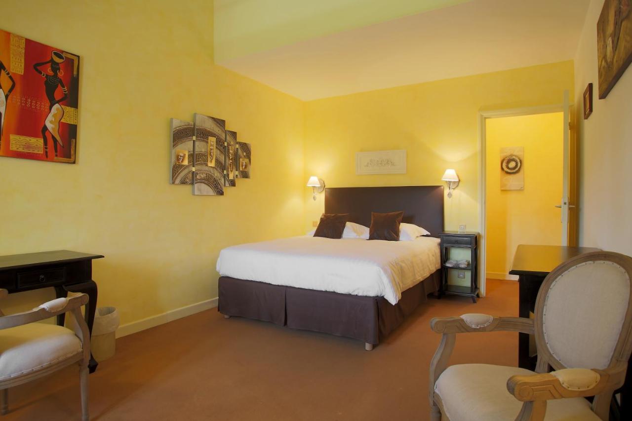 Domaine De Puy Robert Lascaux - A 800M Grotte De Lascaux - Hotel Avec Piscine - Chambres Et Gites-Appartements - Sarlat - Dordogne Монтіньяк Екстер'єр фото